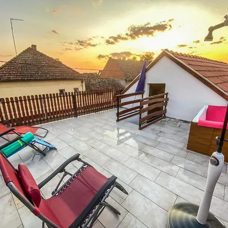 Апартаменты Zlatna