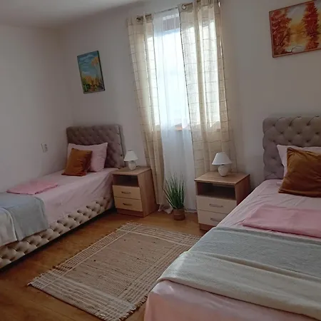 Appartement Zlatna *